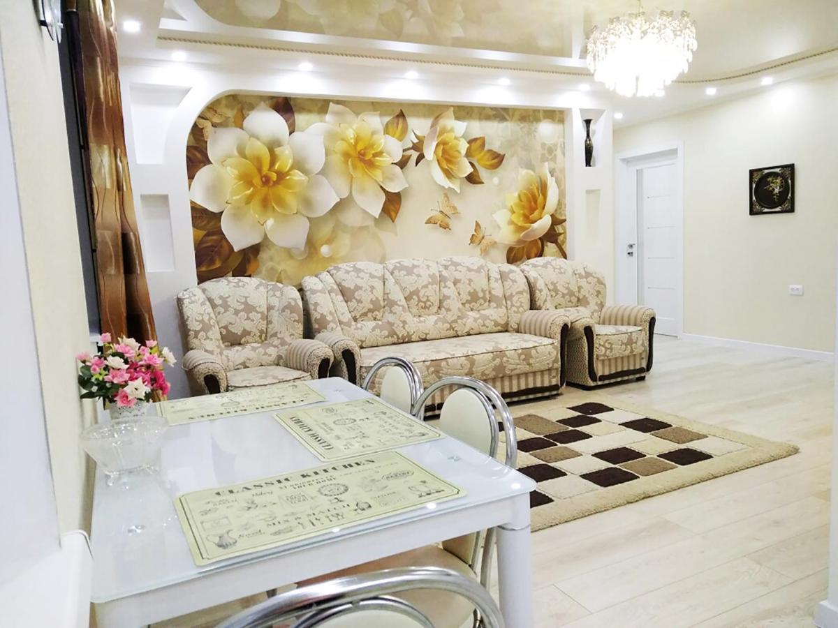 Apartment In The Center Of Бендеры Экстерьер фото
